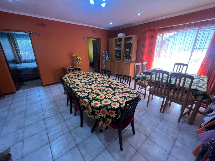 4 Bedroom Property for Sale in General Albertspark Gauteng