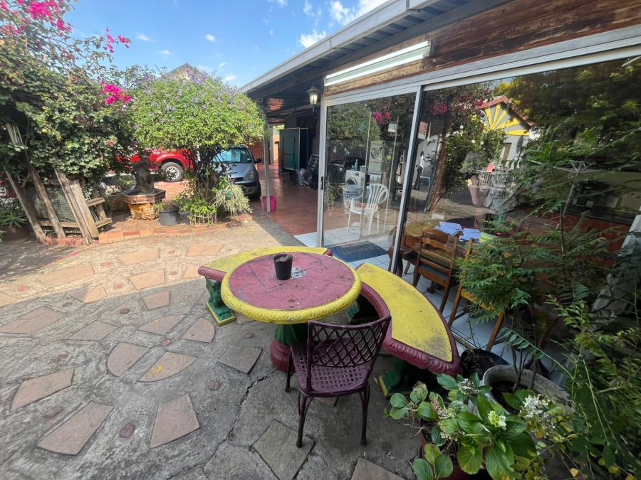 4 Bedroom Property for Sale in General Albertspark Gauteng