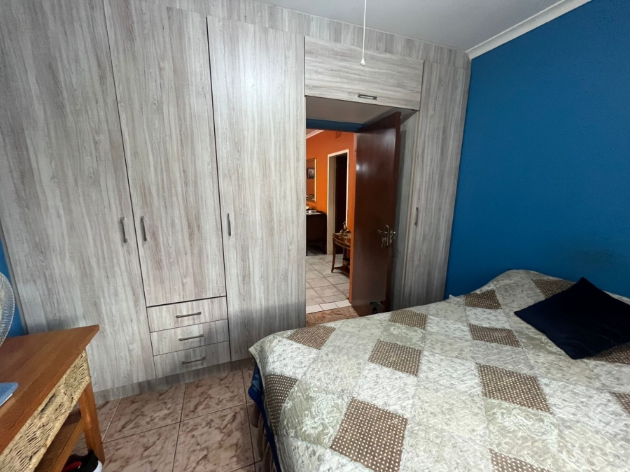 4 Bedroom Property for Sale in General Albertspark Gauteng