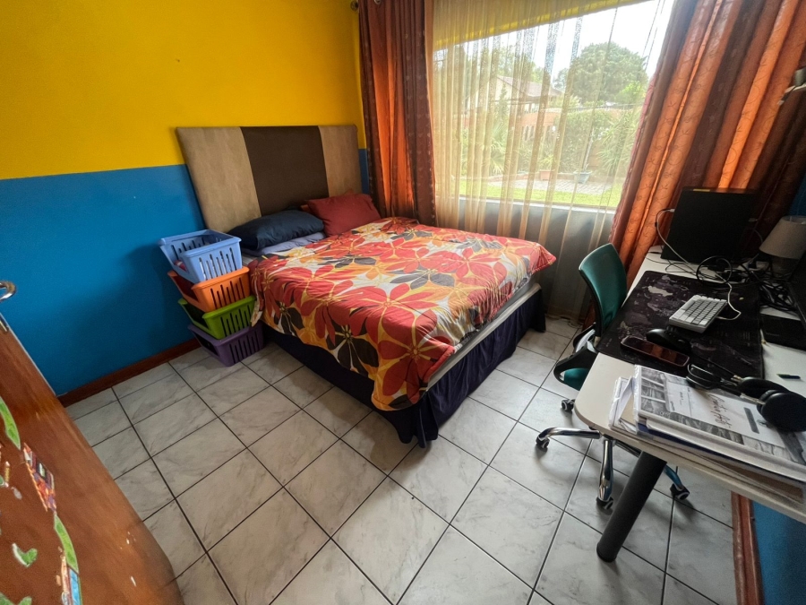 4 Bedroom Property for Sale in General Albertspark Gauteng