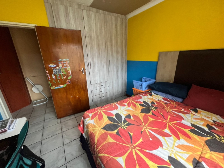 4 Bedroom Property for Sale in General Albertspark Gauteng