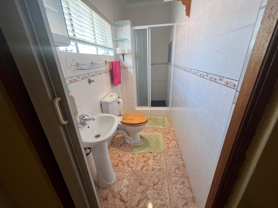 4 Bedroom Property for Sale in General Albertspark Gauteng