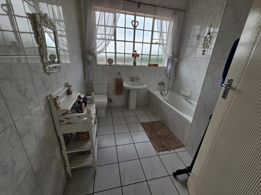 3 Bedroom Property for Sale in Randhart Gauteng