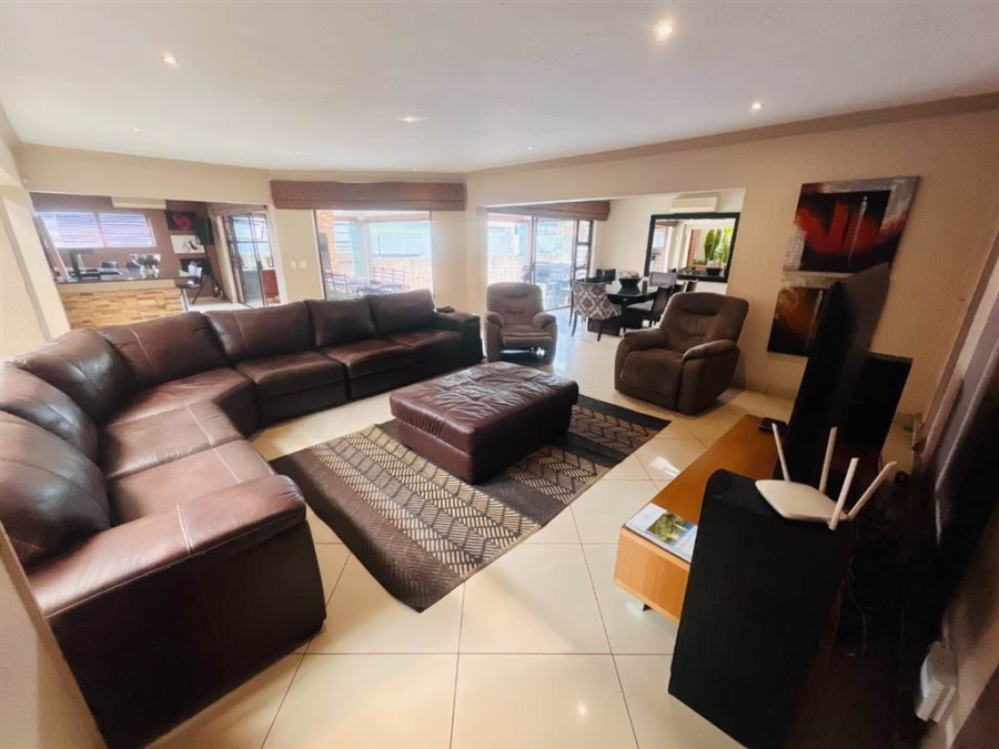 5 Bedroom Property for Sale in Meyersdal Gauteng