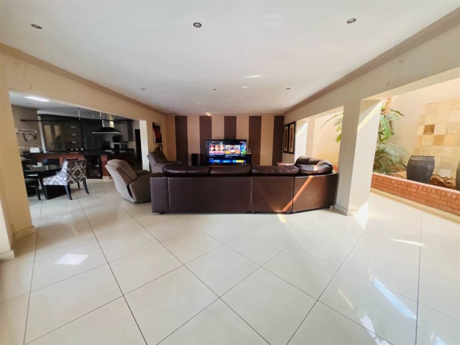 5 Bedroom Property for Sale in Meyersdal Gauteng