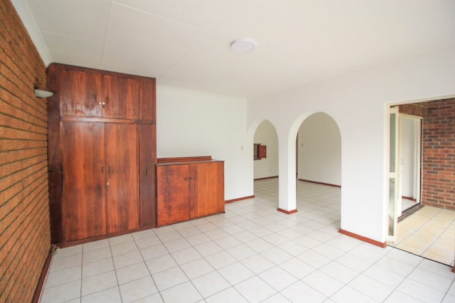 3 Bedroom Property for Sale in Rustivia Gauteng