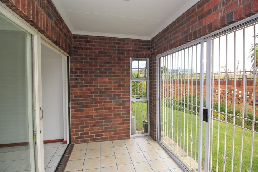 3 Bedroom Property for Sale in Rustivia Gauteng