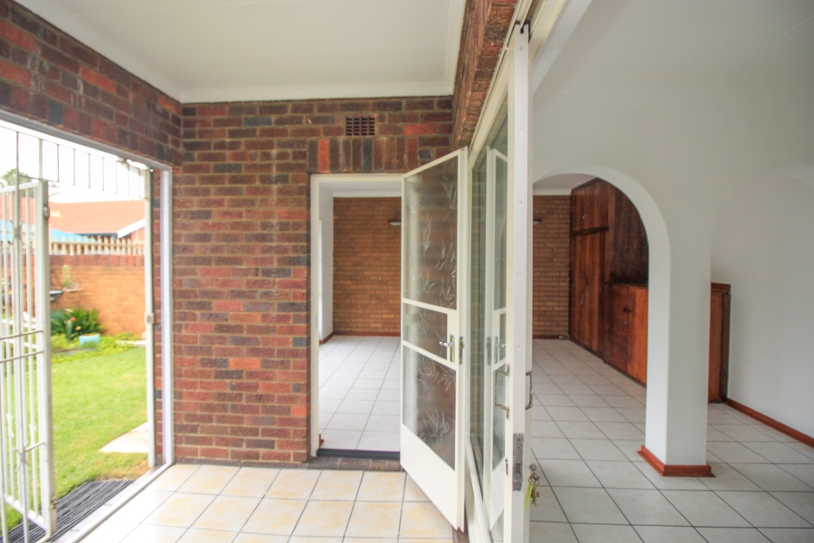 3 Bedroom Property for Sale in Rustivia Gauteng