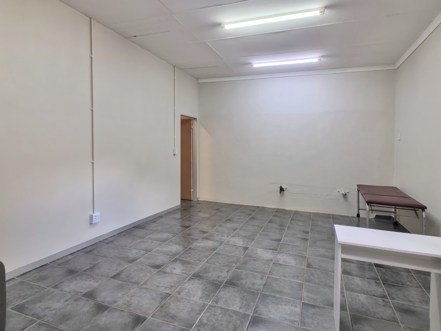 1 Bedroom Property for Sale in Fairland Gauteng