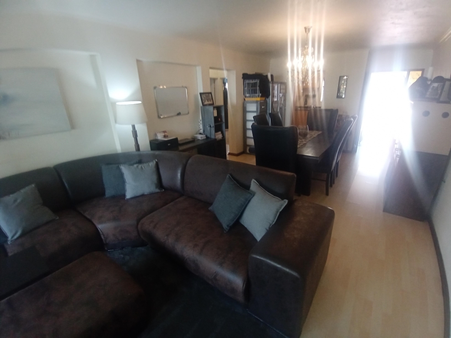 2 Bedroom Property for Sale in Glenvista Gauteng