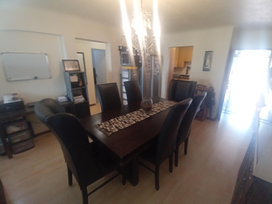 2 Bedroom Property for Sale in Glenvista Gauteng