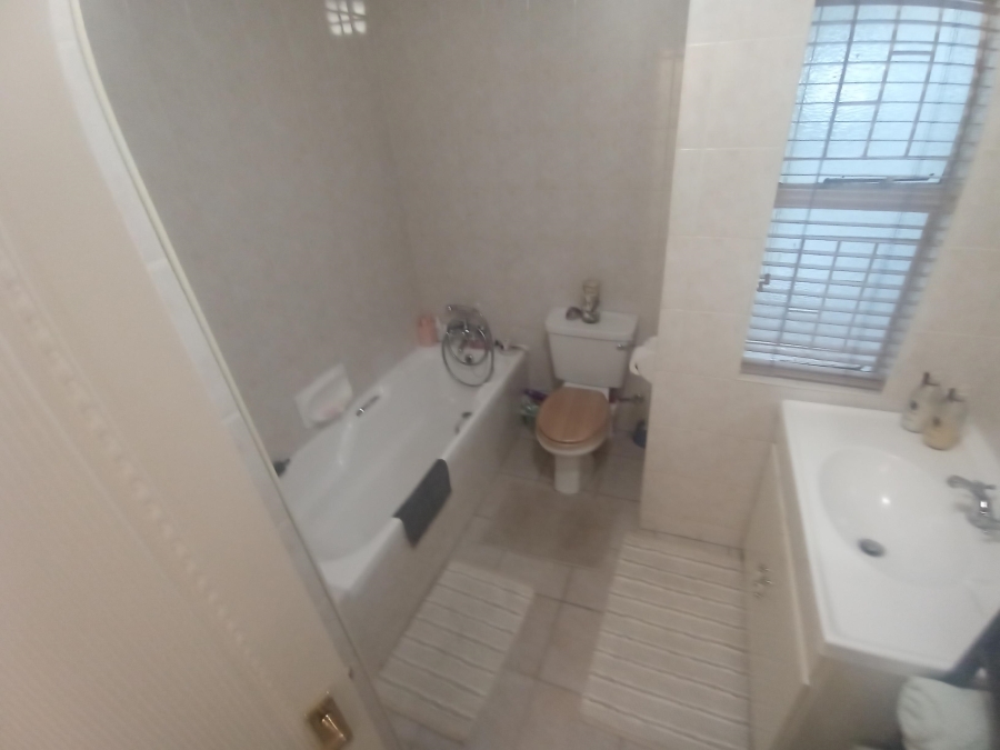 2 Bedroom Property for Sale in Glenvista Gauteng