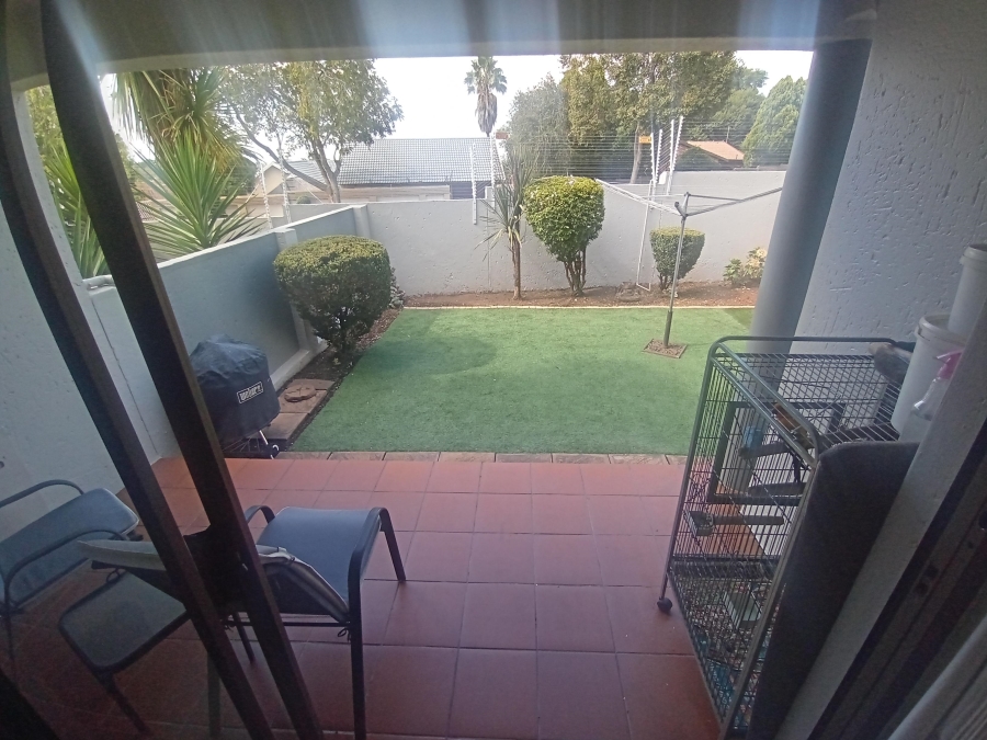 2 Bedroom Property for Sale in Glenvista Gauteng