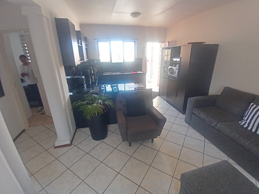 2 Bedroom Property for Sale in Mondeor Gauteng