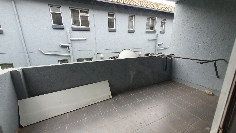 3 Bedroom Property for Sale in Linmeyer Gauteng