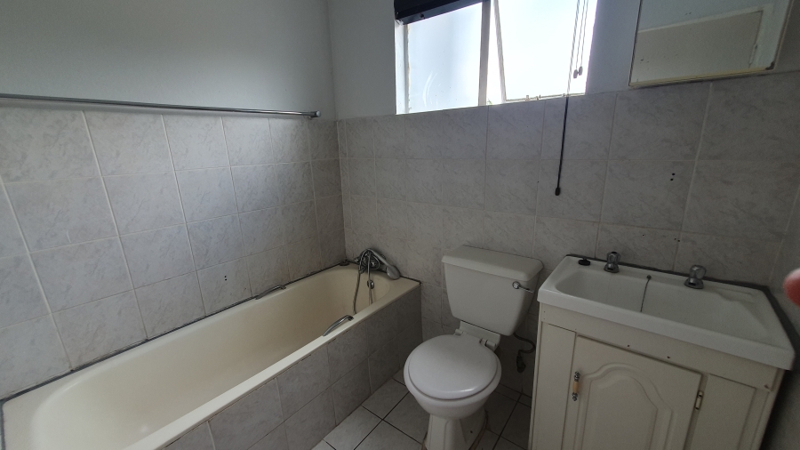3 Bedroom Property for Sale in Linmeyer Gauteng