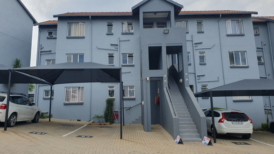 3 Bedroom Property for Sale in Linmeyer Gauteng