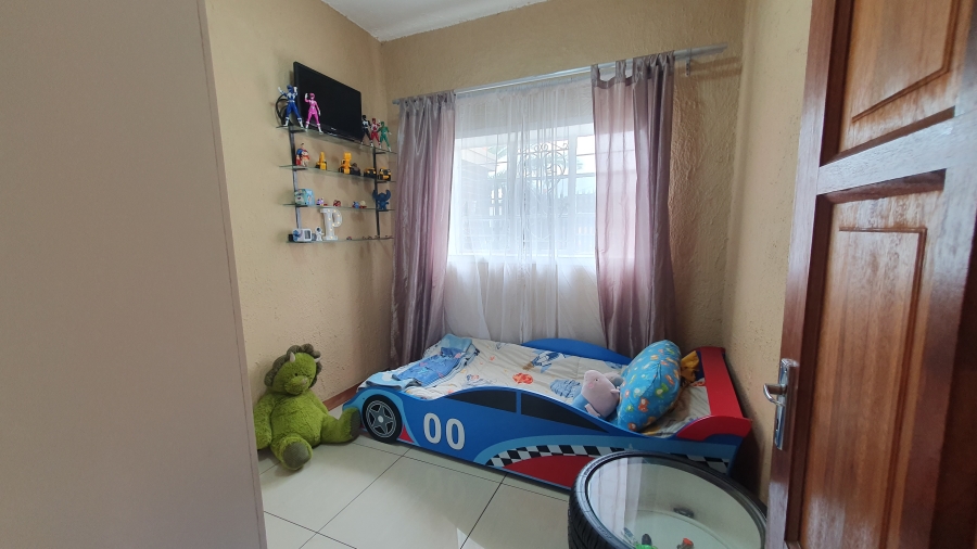 3 Bedroom Property for Sale in Roseacre Gauteng