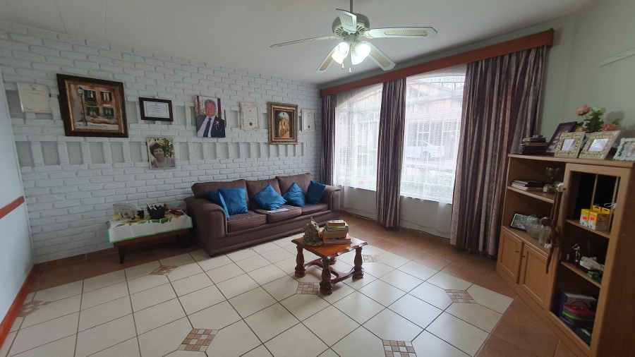 2 Bedroom Property for Sale in Albemarle Gauteng