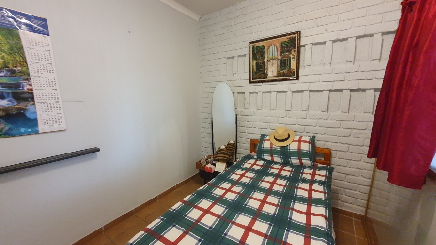 2 Bedroom Property for Sale in Albemarle Gauteng