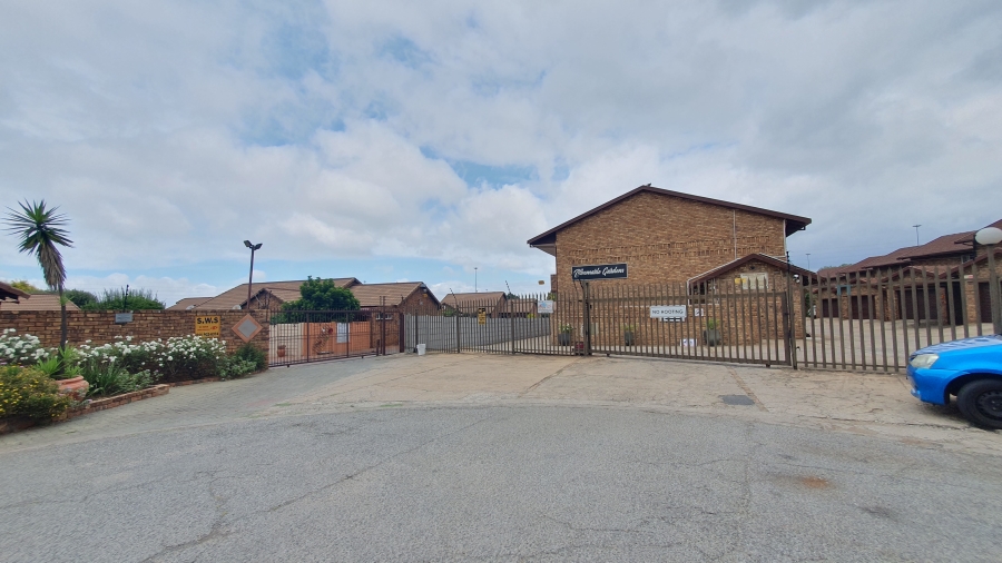 2 Bedroom Property for Sale in Albemarle Gauteng