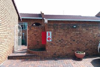 2 Bedroom Property for Sale in Ridgeway Gauteng