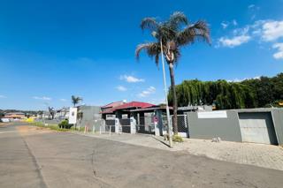 3 Bedroom Property for Sale in Mulbarton Gauteng