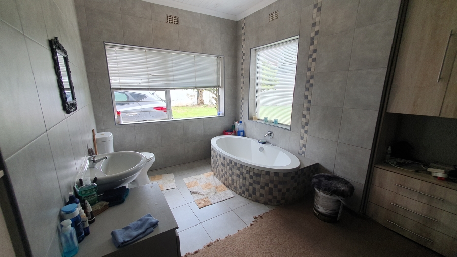 3 Bedroom Property for Sale in The Hill Gauteng