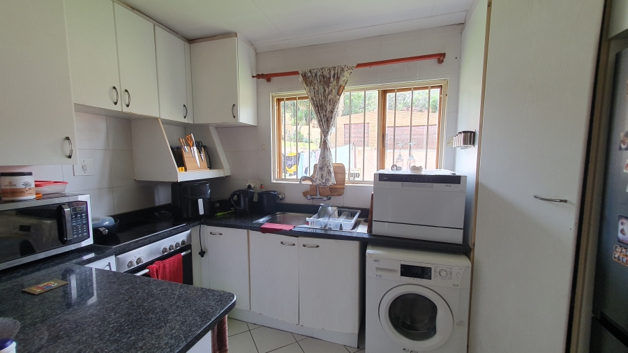 2 Bedroom Property for Sale in Mondeor Gauteng