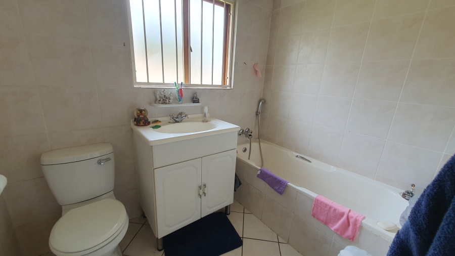 2 Bedroom Property for Sale in Mondeor Gauteng