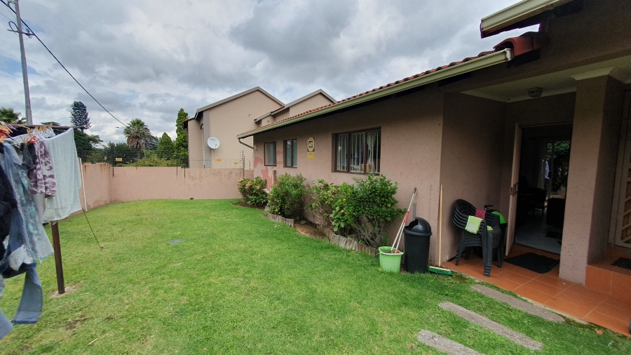 2 Bedroom Property for Sale in Mondeor Gauteng