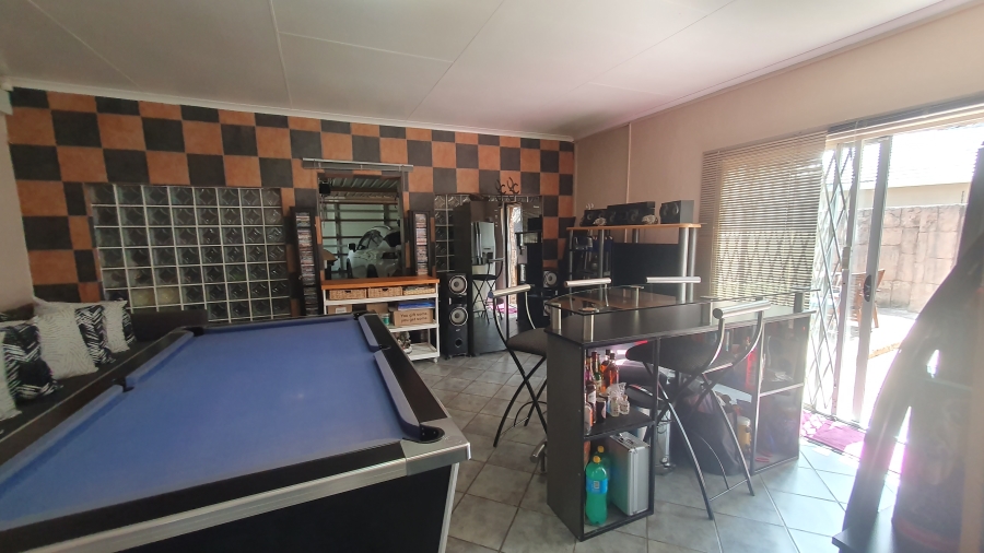 3 Bedroom Property for Sale in Lambton Gauteng