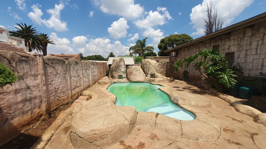 3 Bedroom Property for Sale in Lambton Gauteng