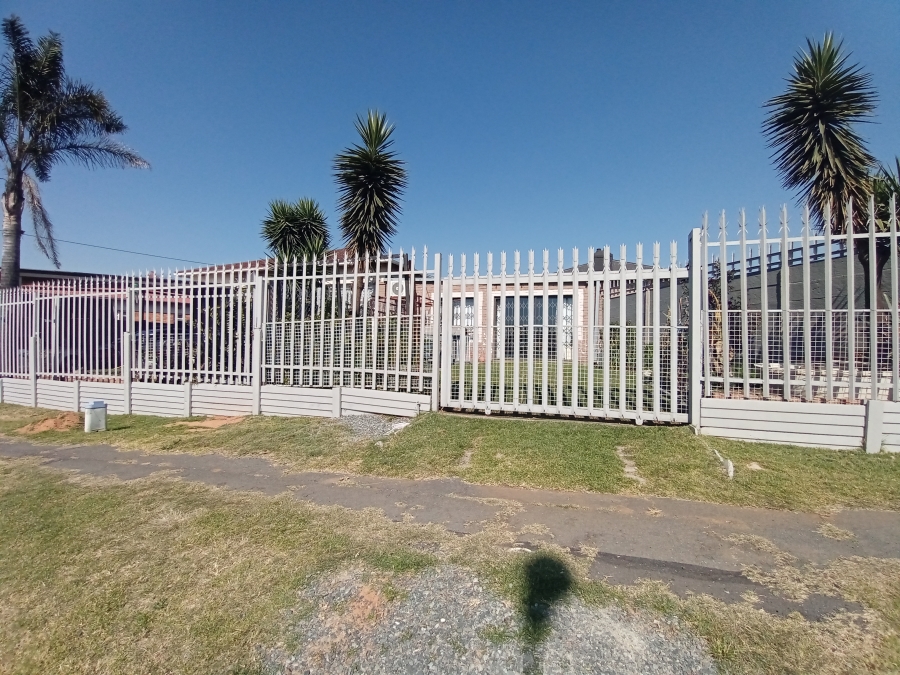 3 Bedroom Property for Sale in South Hills Gauteng