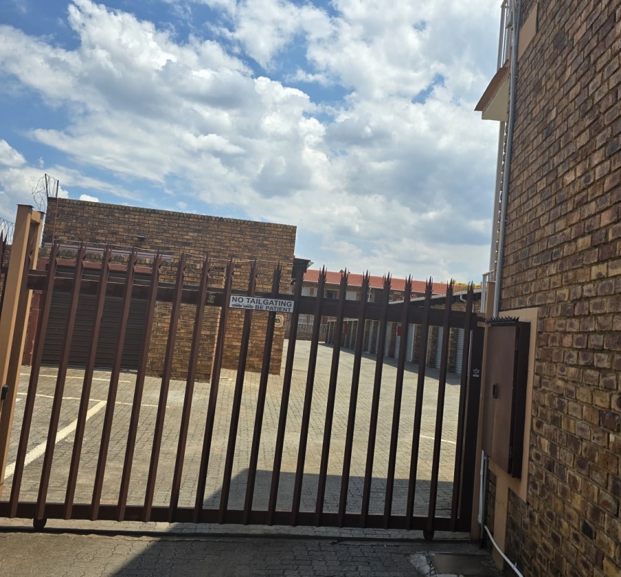2 Bedroom Property for Sale in Albemarle Gauteng
