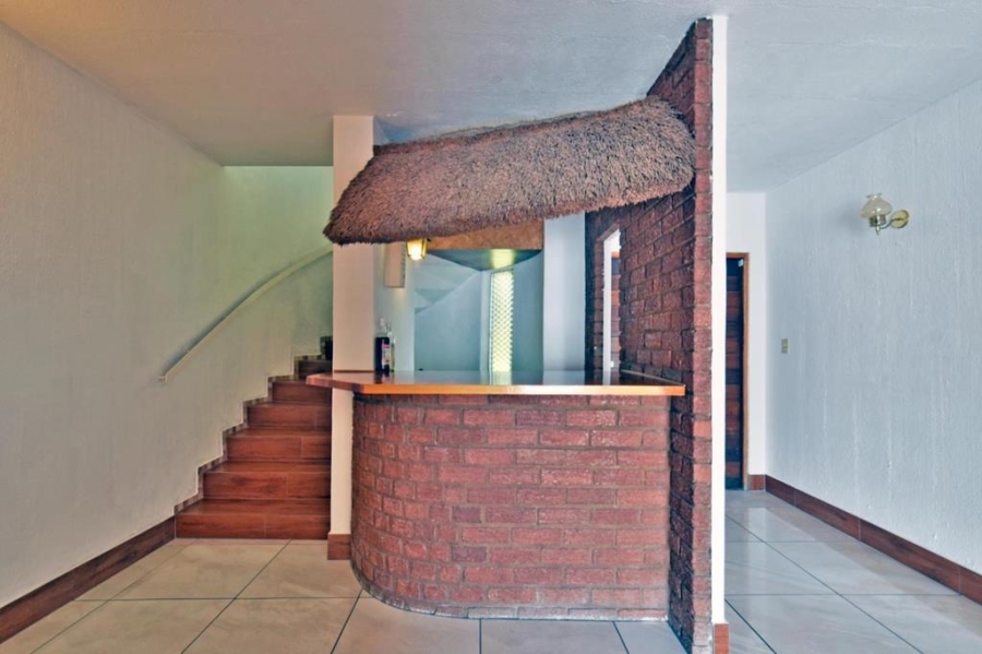 4 Bedroom Property for Sale in Brackenhurst Gauteng