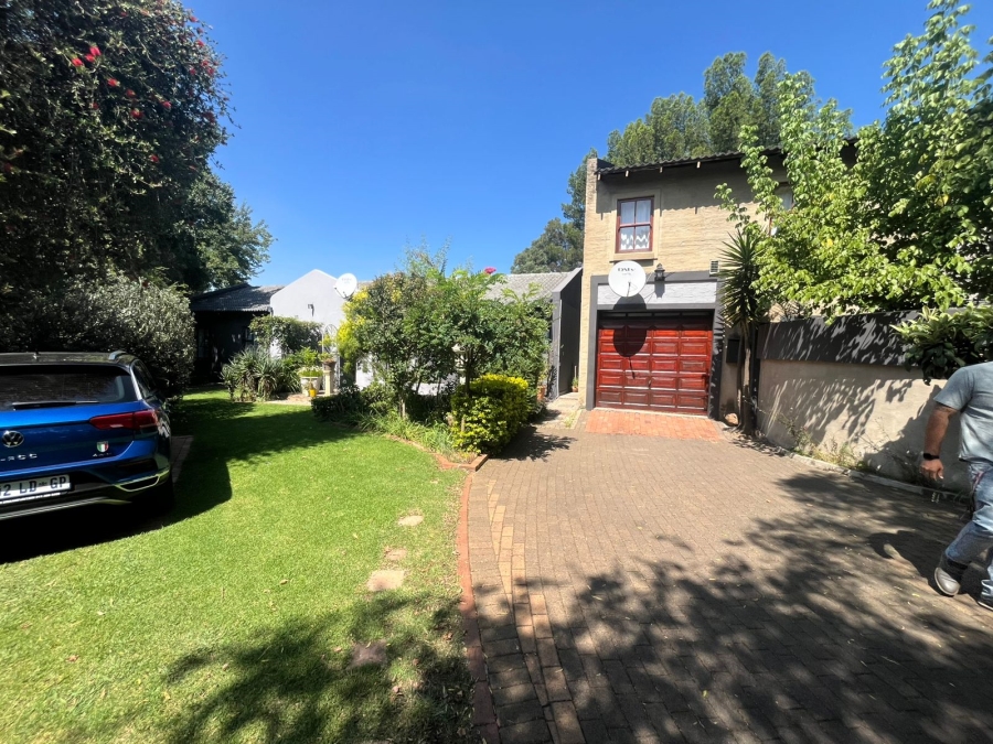 3 Bedroom Property for Sale in Brackenhurst Gauteng