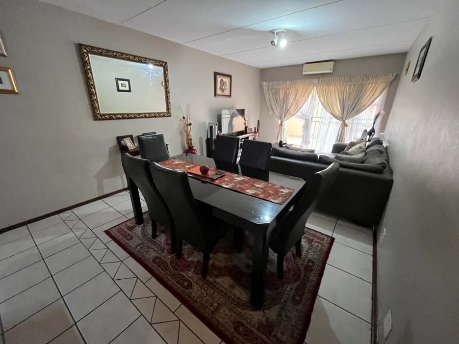 2 Bedroom Property for Sale in New Redruth Gauteng