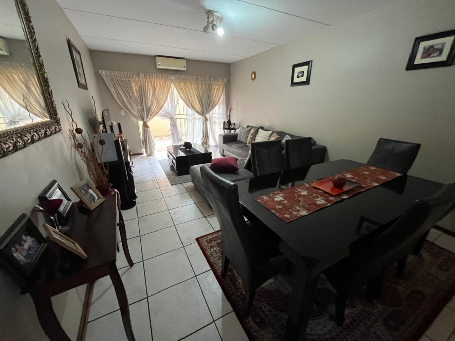 2 Bedroom Property for Sale in New Redruth Gauteng