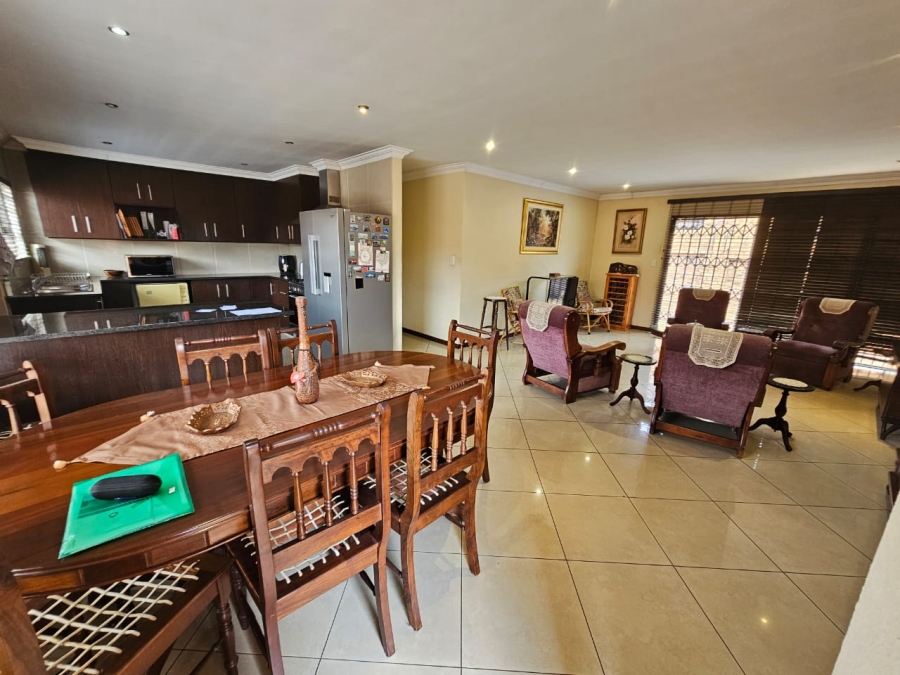 3 Bedroom Property for Sale in New Redruth Gauteng