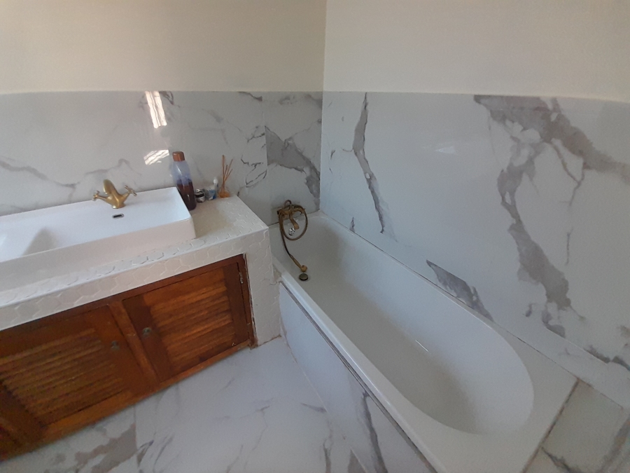 4 Bedroom Property for Sale in Lombardy East Gauteng