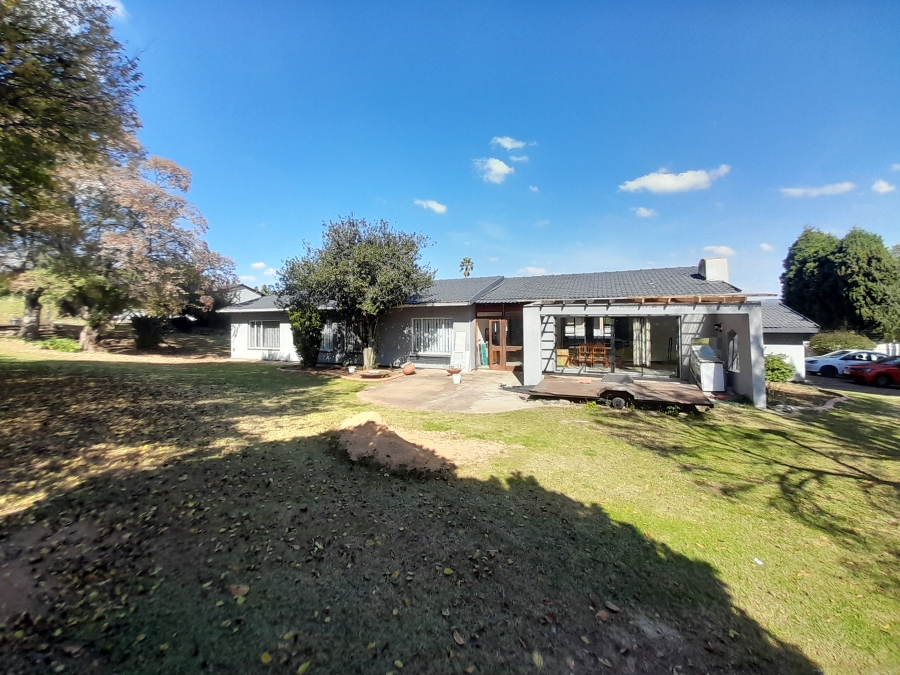 4 Bedroom Property for Sale in Lombardy East Gauteng