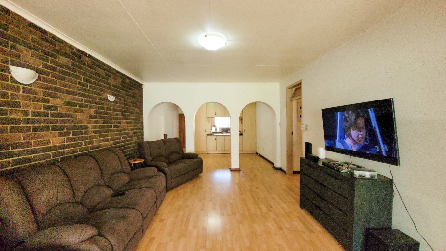 3 Bedroom Property for Sale in Barvallen Gauteng