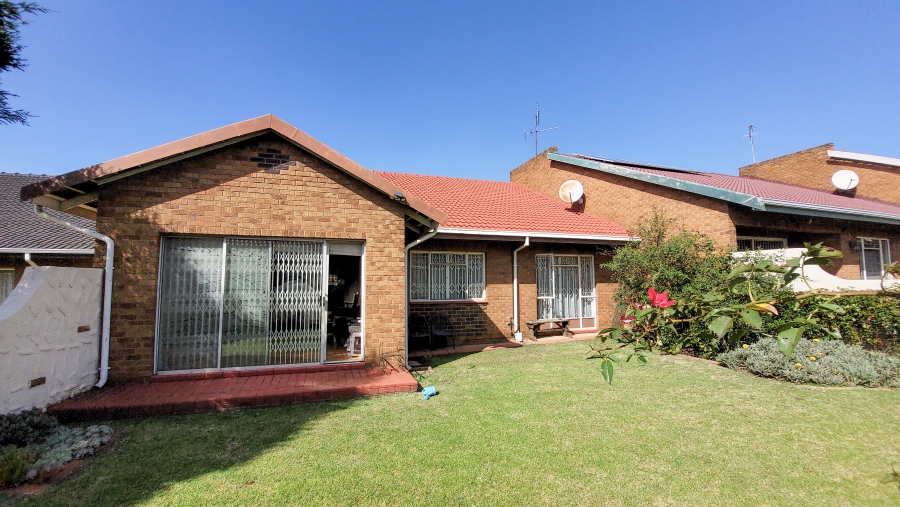 3 Bedroom Property for Sale in Barvallen Gauteng
