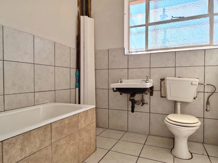 1 Bedroom Property for Sale in Albertville Gauteng