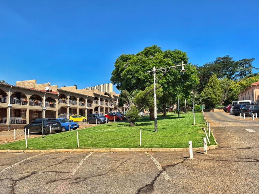 1 Bedroom Property for Sale in Albertville Gauteng