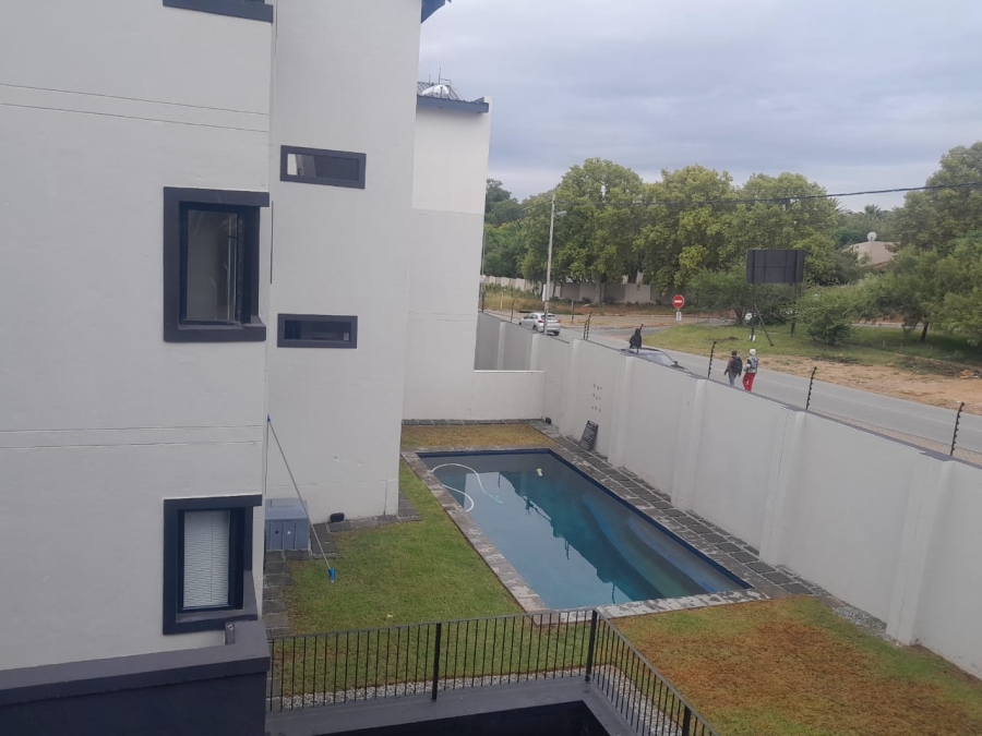 To Let 2 Bedroom Property for Rent in Bryanston Gauteng