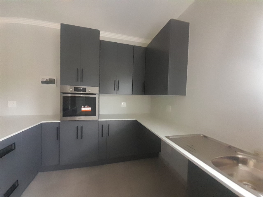 To Let 2 Bedroom Property for Rent in Bryanston Gauteng