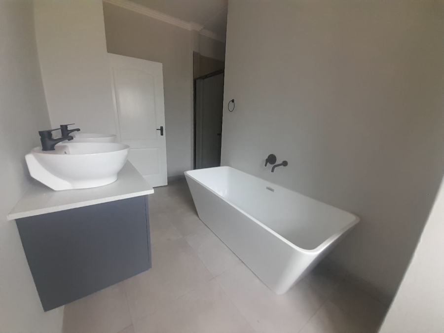 To Let 2 Bedroom Property for Rent in Bryanston Gauteng