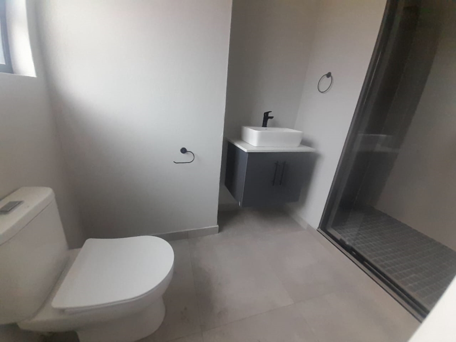 To Let 2 Bedroom Property for Rent in Bryanston Gauteng